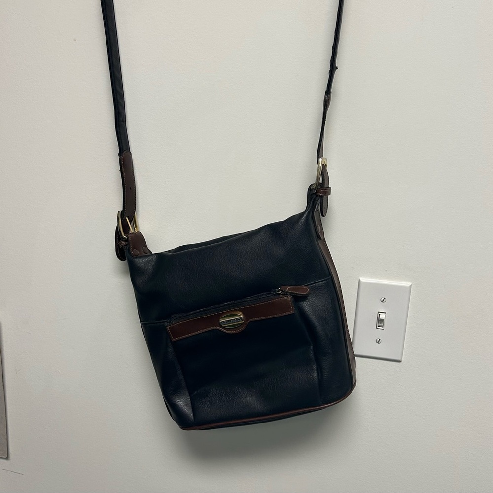 Carriage Club Crossbody purse black with brown trim - Picture 3 of 6